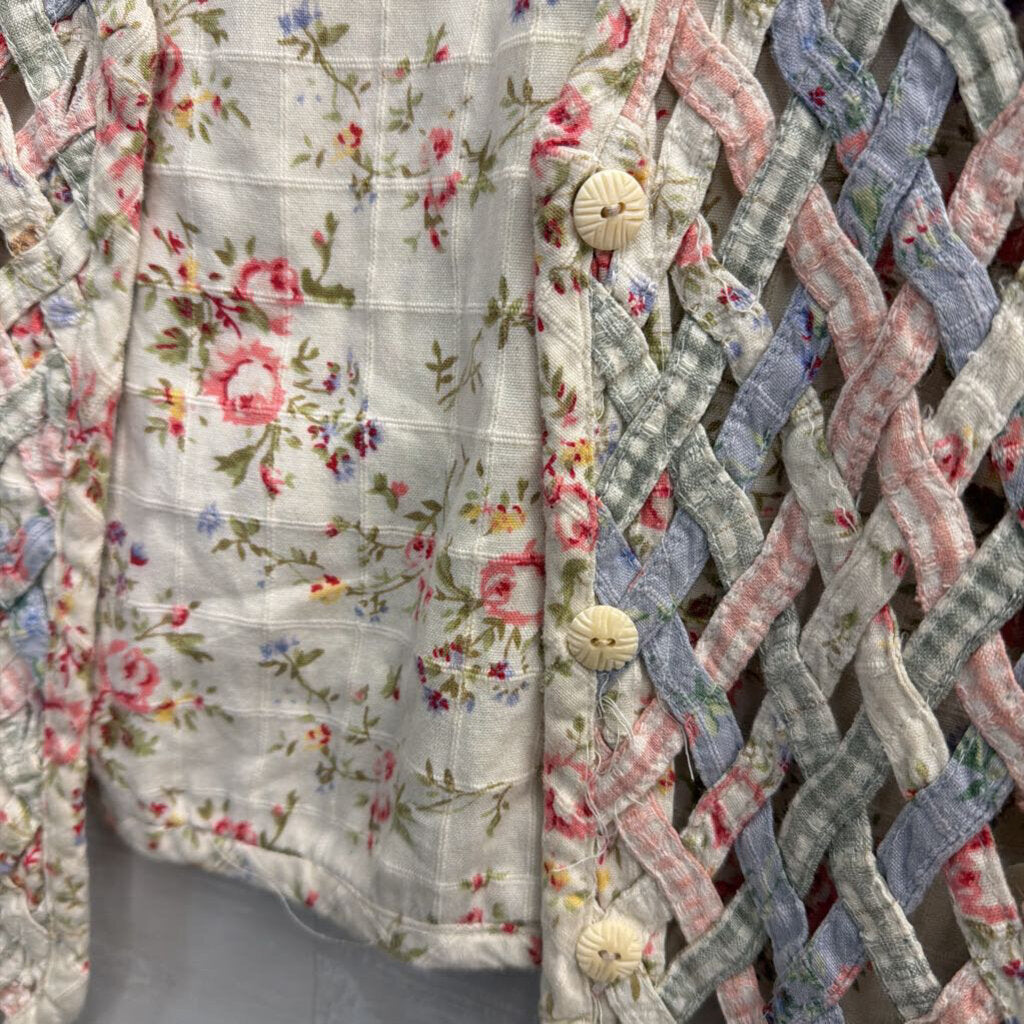 Willow Ridge Cream/ Multi Floral Print Vest Top Medium