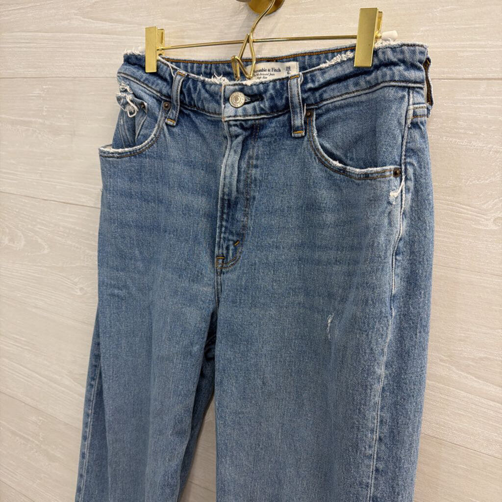 Abercrombie and Fitch Medium Wash The 90s Relaxed High Rise Jeans 28 Long