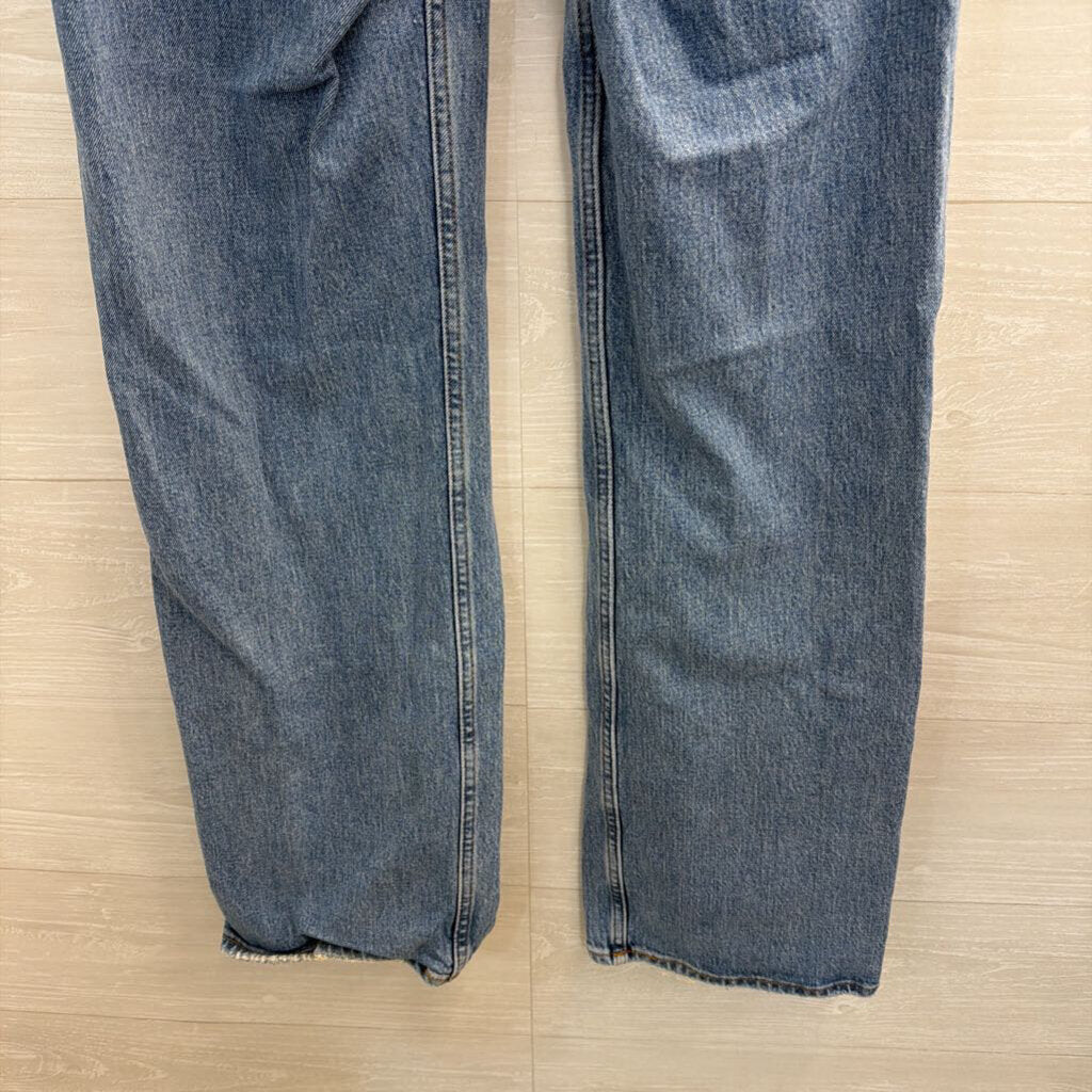 Abercrombie and Fitch Medium Wash The 90s Relaxed High Rise Jeans 28 Long