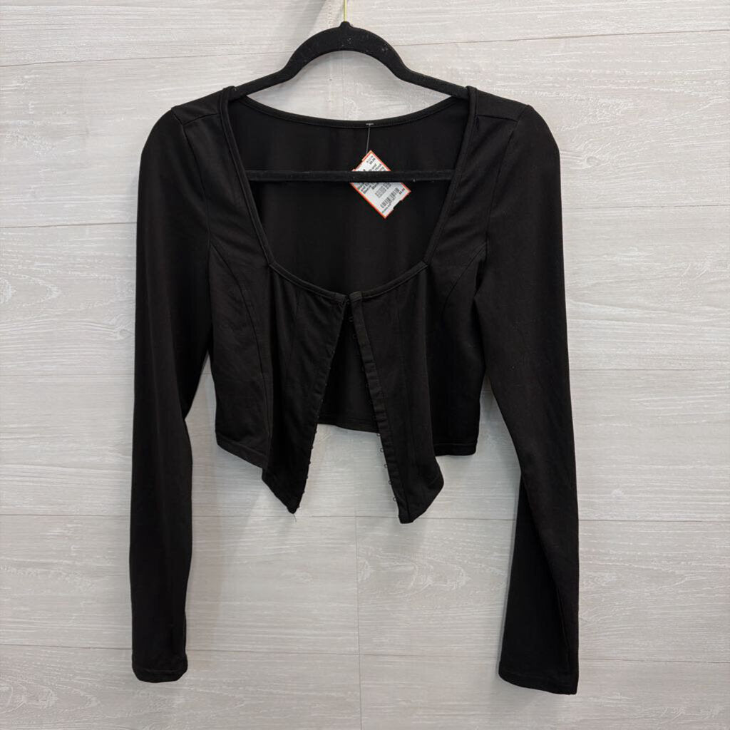 Black Cropped Hook and Eye Front Long Sleeve Top Medium