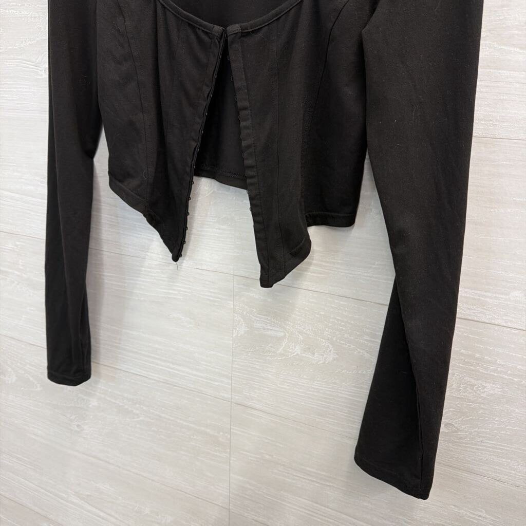 Black Cropped Hook and Eye Front Long Sleeve Top Medium