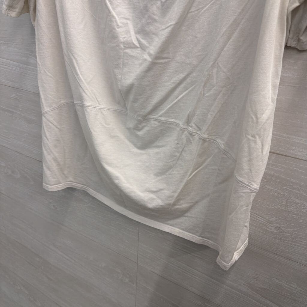 Lululemon White Short Sleeve Athletic Top Medium