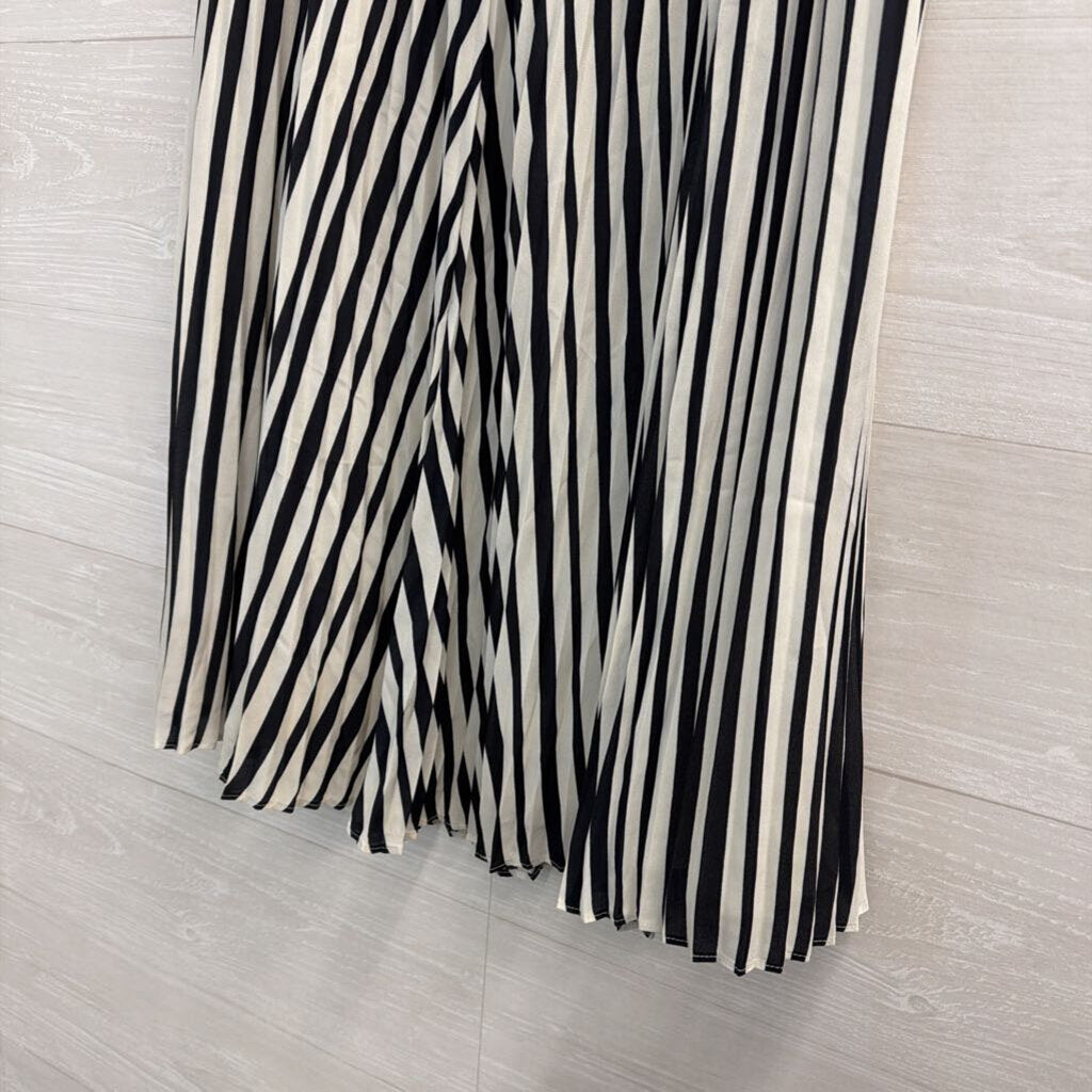 Ann Taylor Navy/ White Striped Pleated Midi Skirt 6