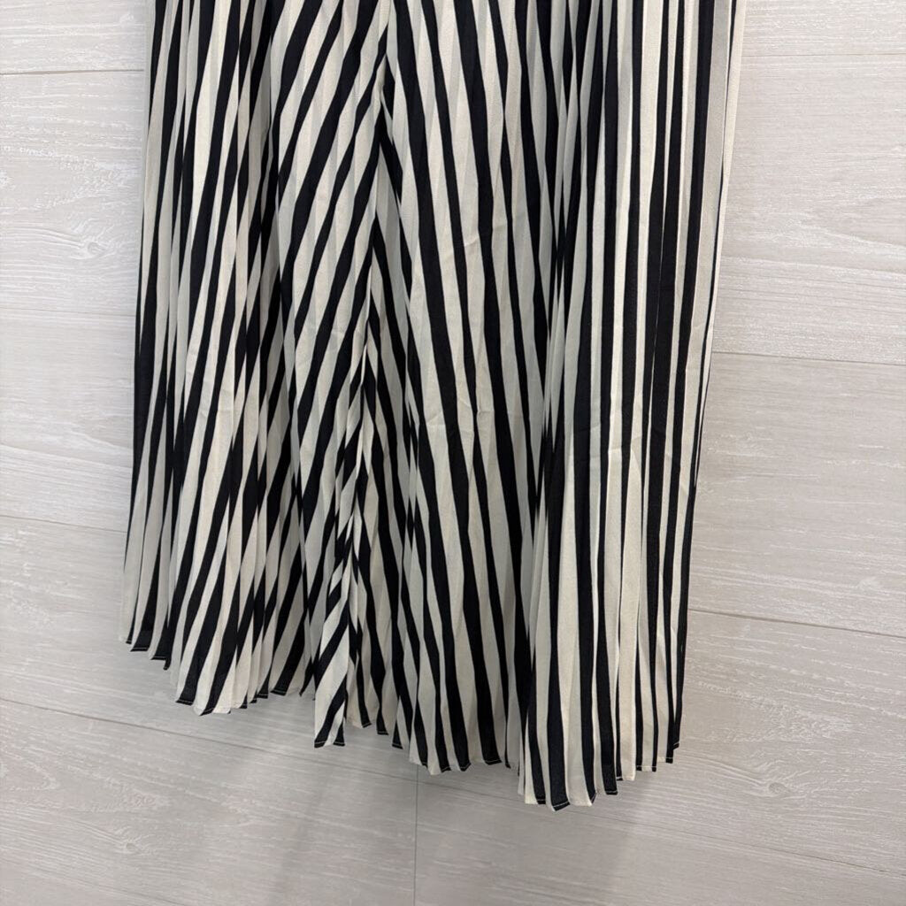 Ann Taylor Navy/ White Striped Pleated Midi Skirt 6