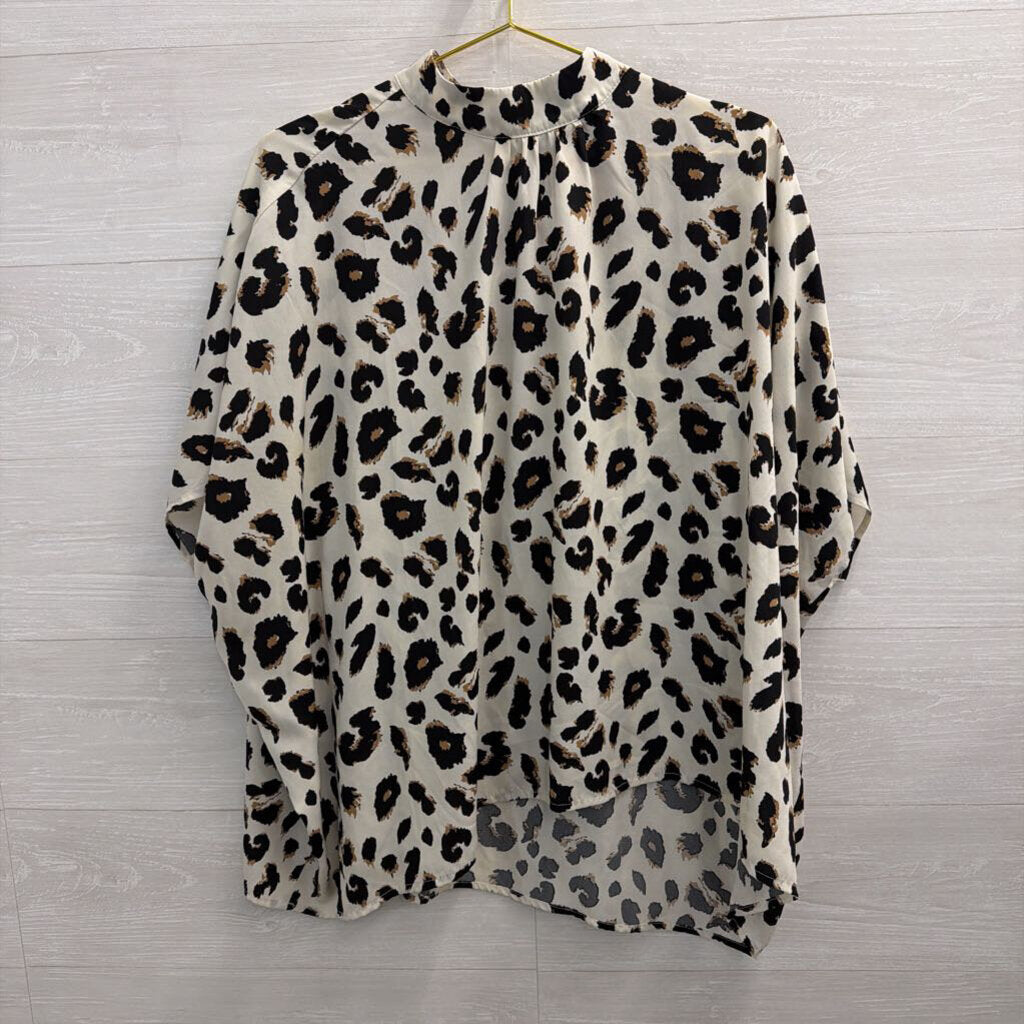 Jodifl White/ Black Leopard Print Long Sleeve Mock Neck Top Medium
