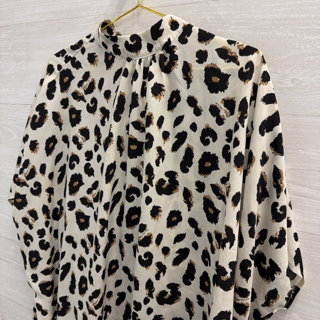 Jodifl White/ Black Leopard Print Long Sleeve Mock Neck Top Medium