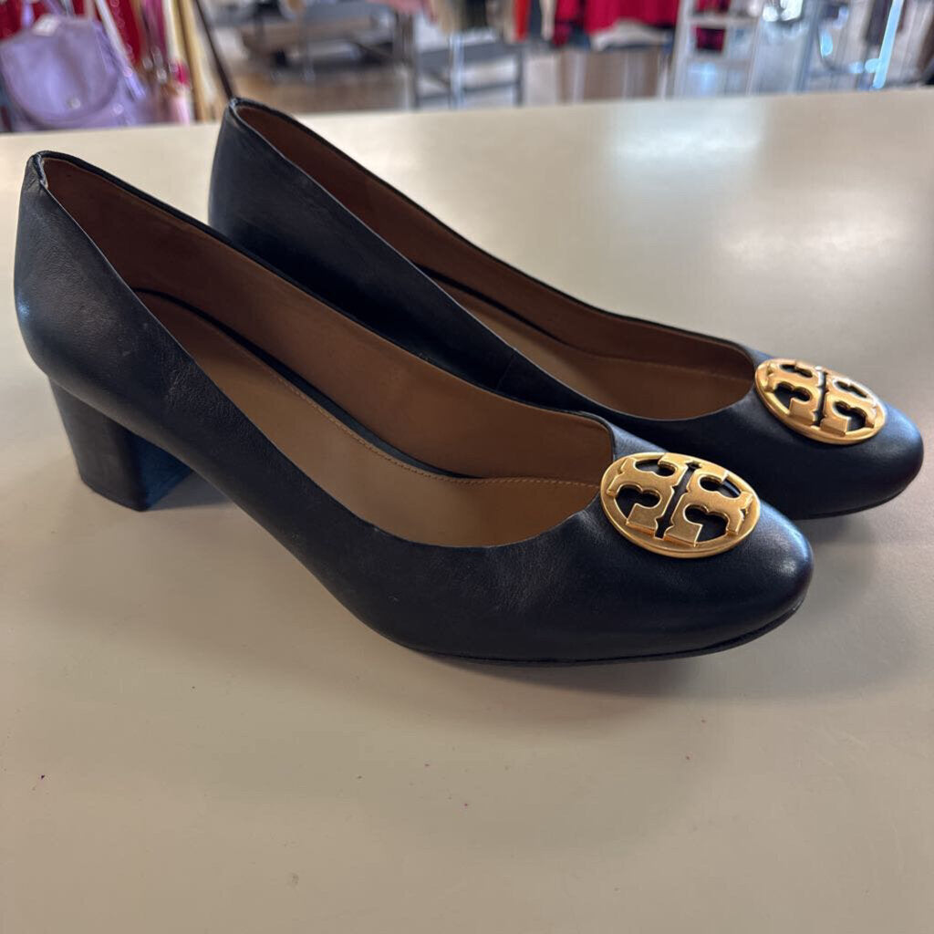 Tory Burch Black Leather Chelsea Pump Heels 11