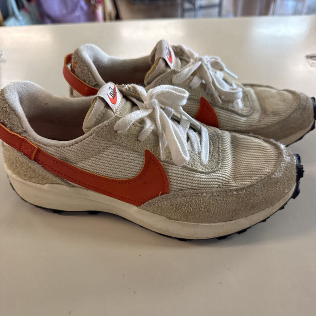 Nike Beige/ Orange Waffle Debut Vintage Sneakers 7