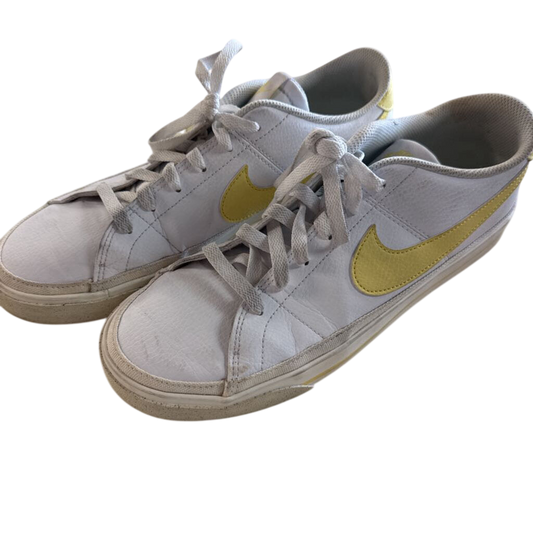 Nike White/ Yellow Leather Court Legacy Next Nature Sneakers 10.5