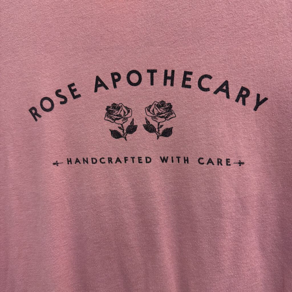 Purple Rose Apothecary Short Sleeve Graphic Tee Medium
