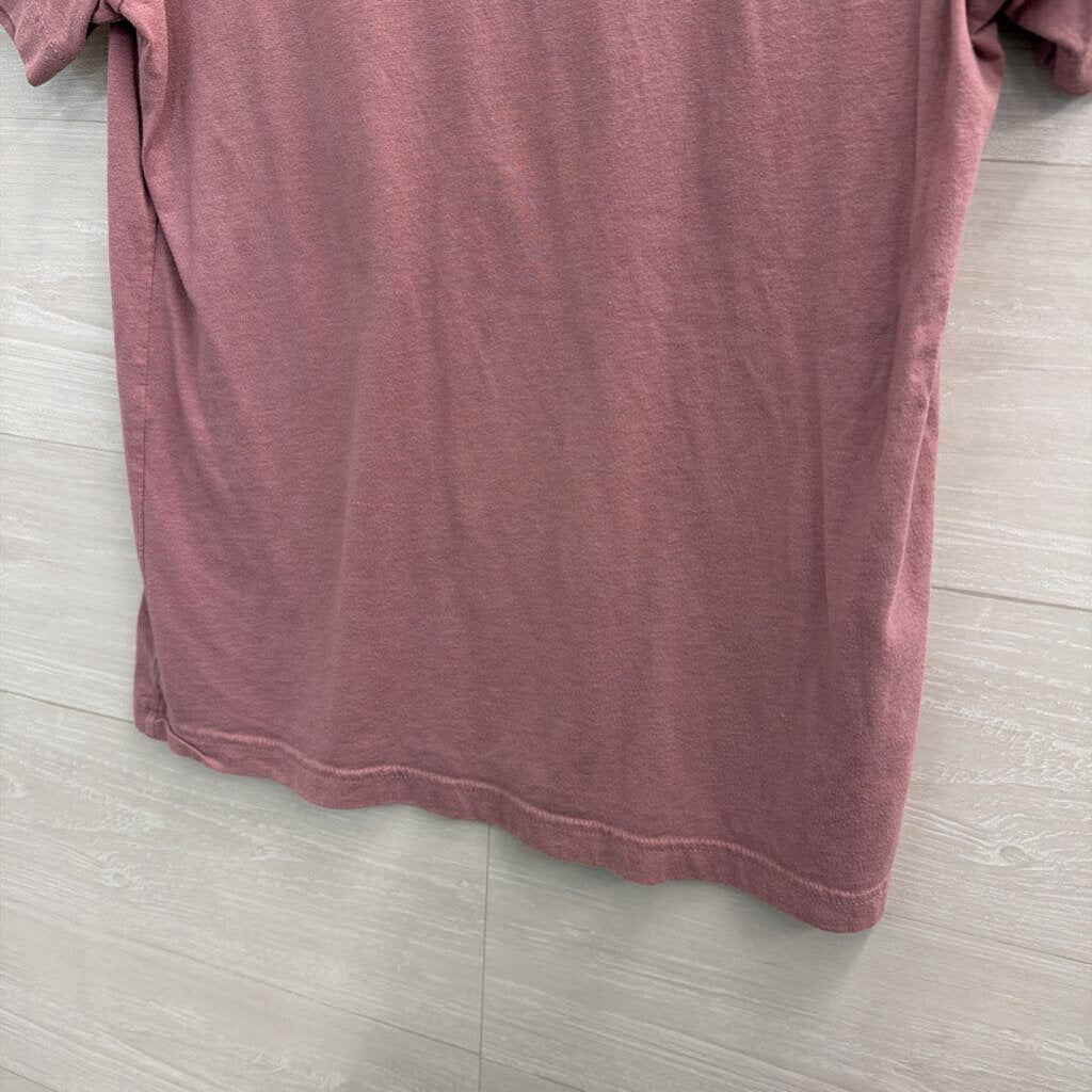 Purple Rose Apothecary Short Sleeve Graphic Tee Medium