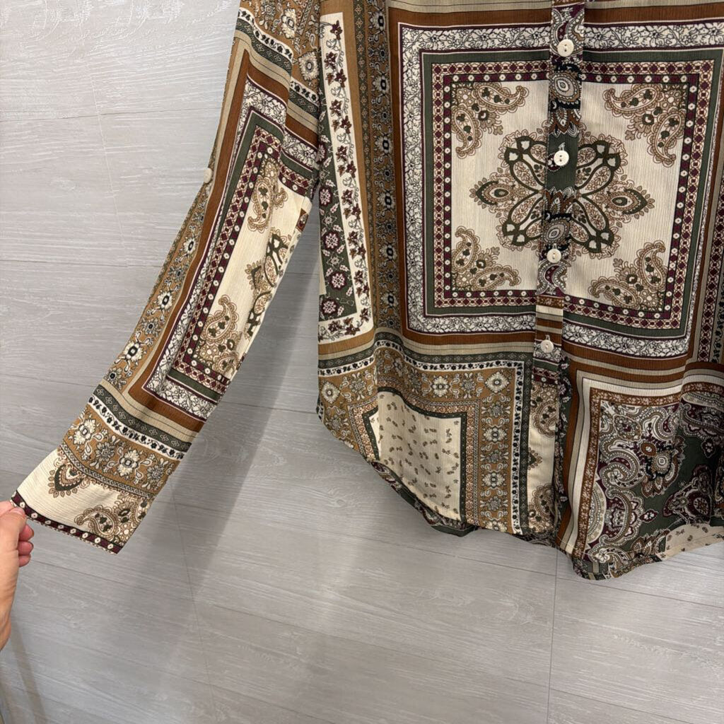 Charlie B Green/ Multi Print Long Sleeve Button Down Top Large