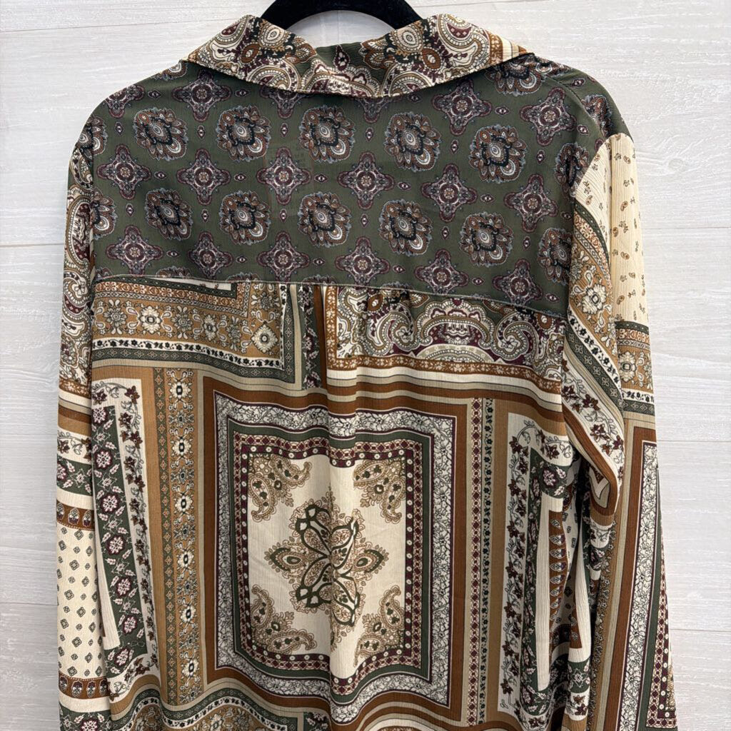 Charlie B Green/ Multi Print Long Sleeve Button Down Top Large