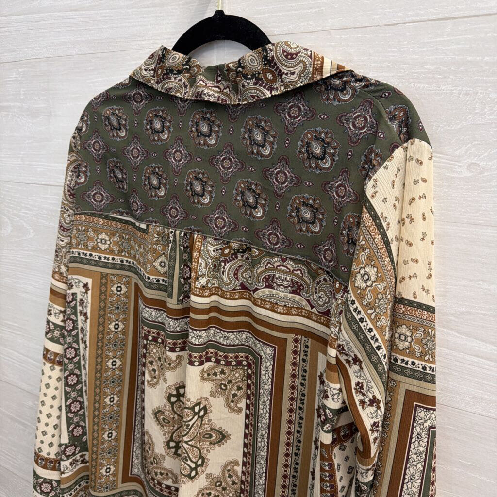 Charlie B Green/ Multi Print Long Sleeve Button Down Top Large