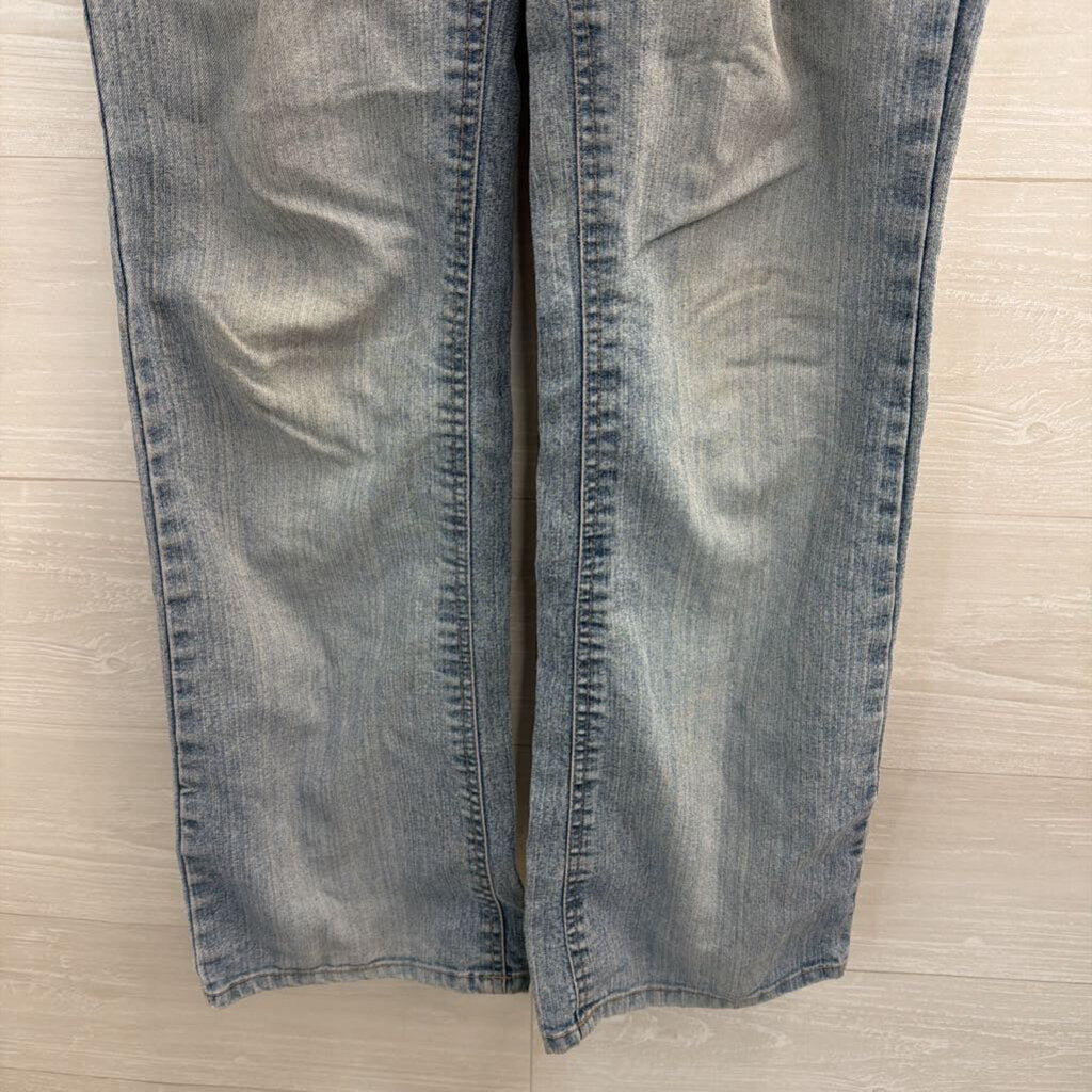 D Jeans Light Wash Embroidered Jeans 4