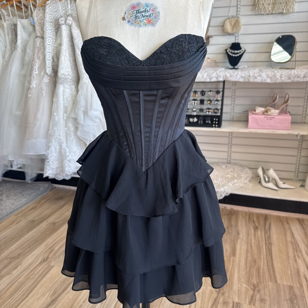 Black Corset Top Strapless Short Formal Dress 4