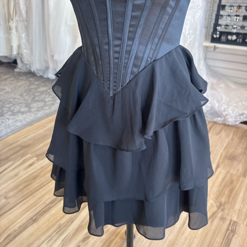 Black Corset Top Strapless Short Formal Dress 4