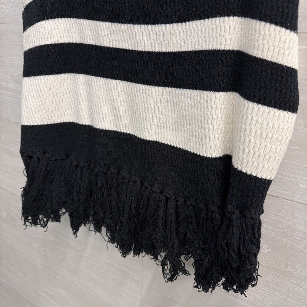 Eloquii Black/ Cream Knit Striped Fringe Hem Tank Top 22/24