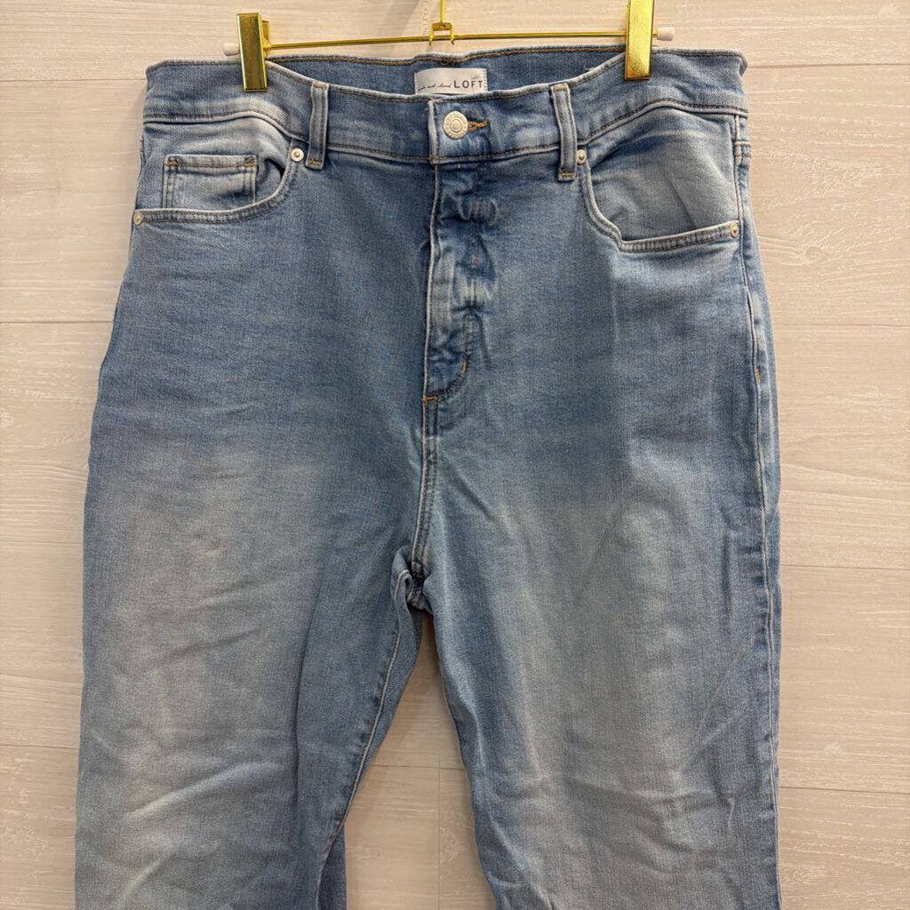 Loft Light Wash The Relaxed Flare Jeans 32