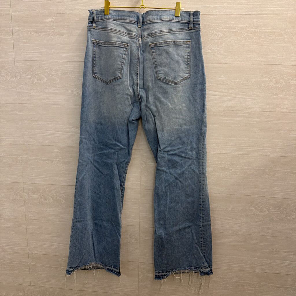 Loft Light Wash The Relaxed Flare Jeans 32