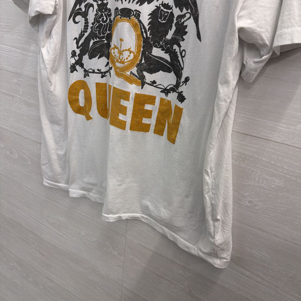 Day Dreamer White/ Black Queen Short Sleeve Graphic Tee Large