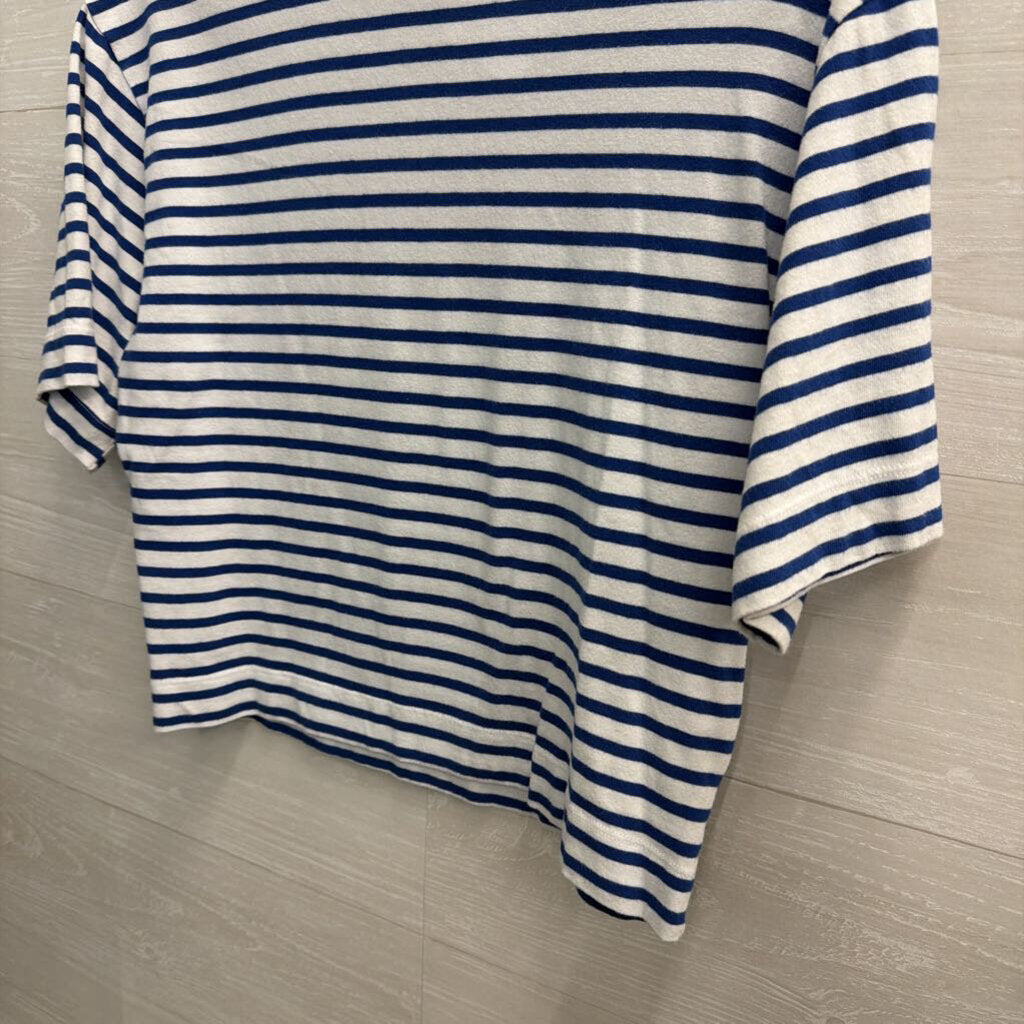 Abercrombie and Fitch White/ Blue Striped Cropped Short Sleeve Top Medium