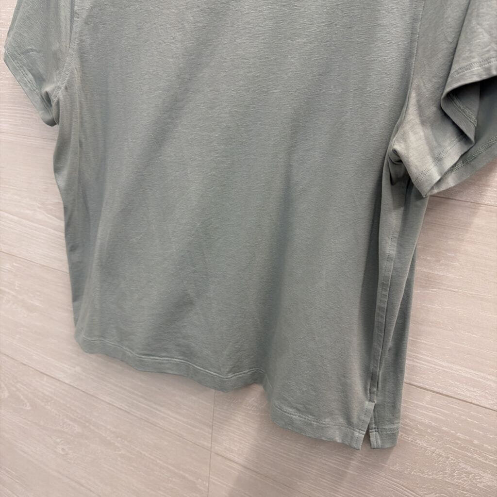 Lululemon Blue Cropped Short Sleeve Top Medium