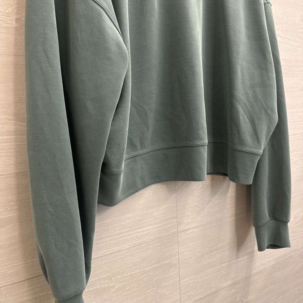 Lululemon Green Soft Cropped Long Sleeve Pullover Medium