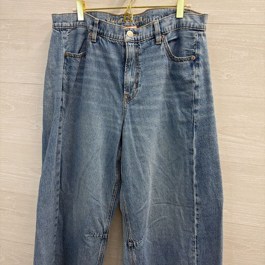 American Eagle Medium Wash Dreamy Drape Barrel Jeans 10