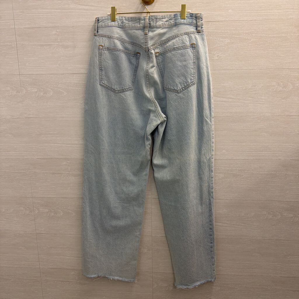 Abercrombie and Fitch Light Wash The Loose High Rise Jeans 31