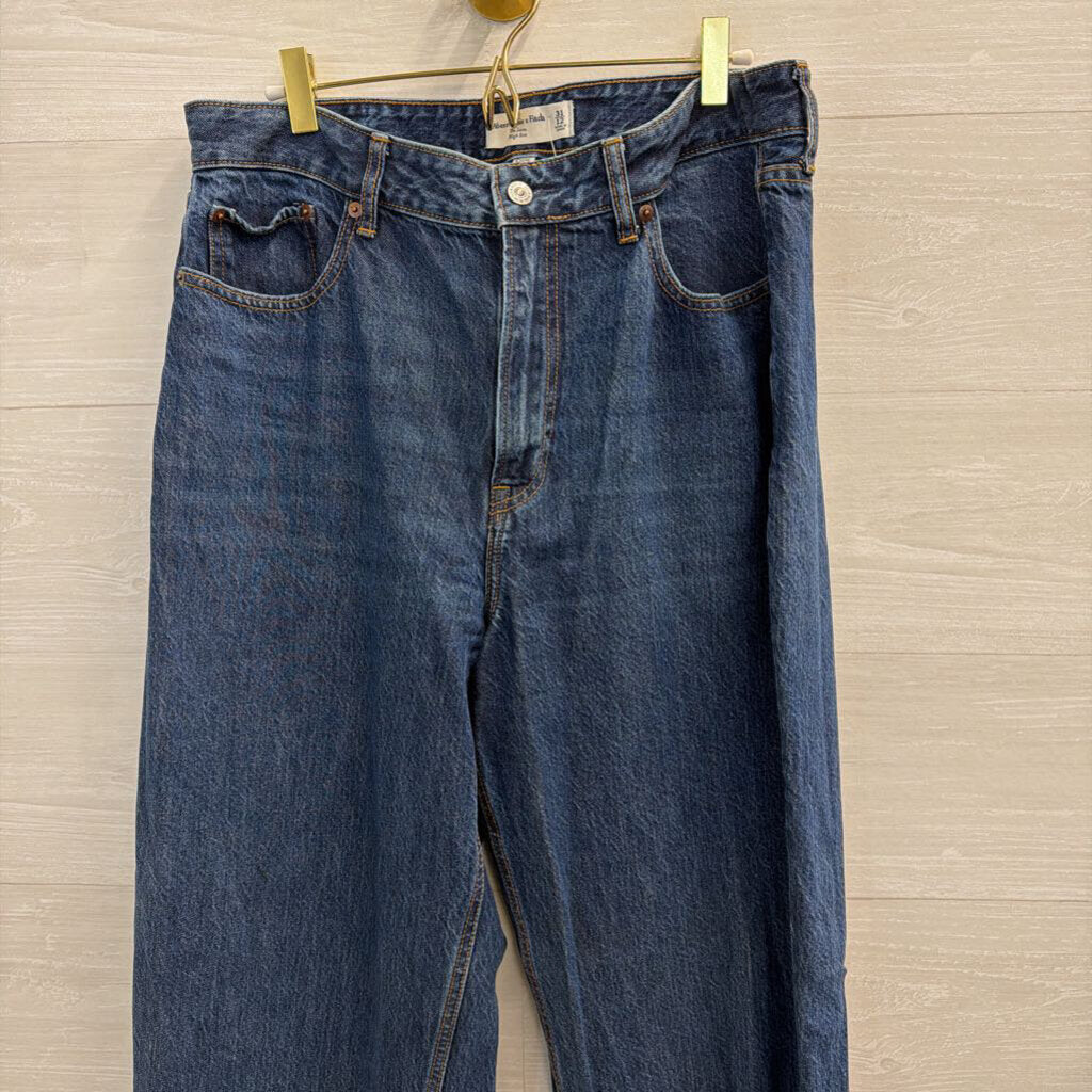 Abercrombie and Fitch Dark Wash The Loose High Rise Jeans 31