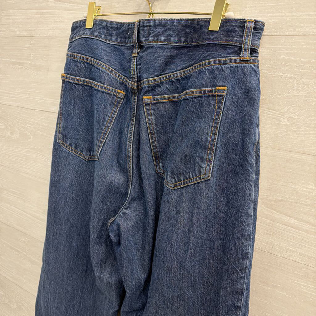 Abercrombie and Fitch Dark Wash The Loose High Rise Jeans 31