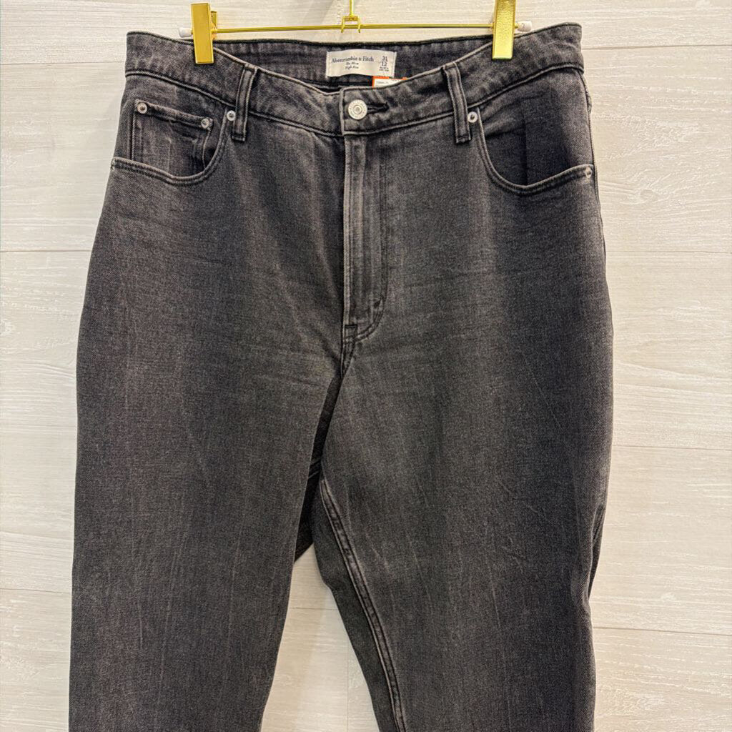 Abercrombie and Fitch Black The Mom High Rise Jeans 31