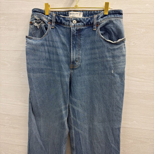 Abercrombie and Fitch Medium Wash The 90s Relaxed High Rise Jeans 31