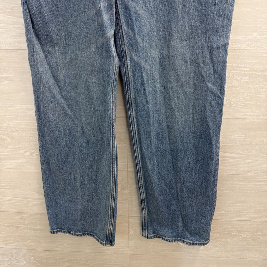Abercrombie and Fitch Medium Wash The 90s Relaxed High Rise Jeans 31