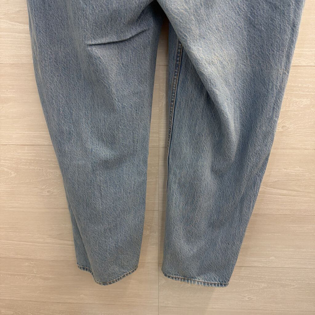 Abercrombie and Fitch Light Wash The Loose High Rise Jeans 31