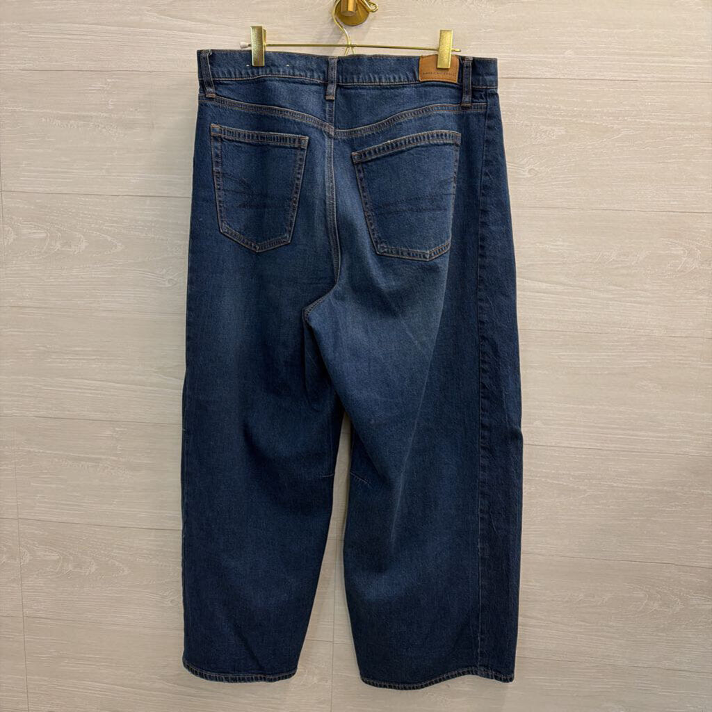 American Eagle Dark Wash Dreamy Drape Barrel Jeans 8 Short