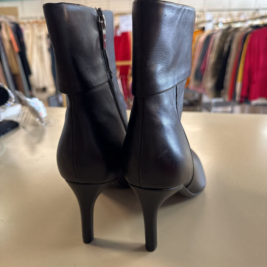 Marc Fisher Black Leather Heeled Point Toe Ankle Boots 8