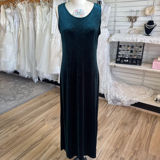 Karin Stevens Green Velvet Sleeveless Long Formal Dress 12