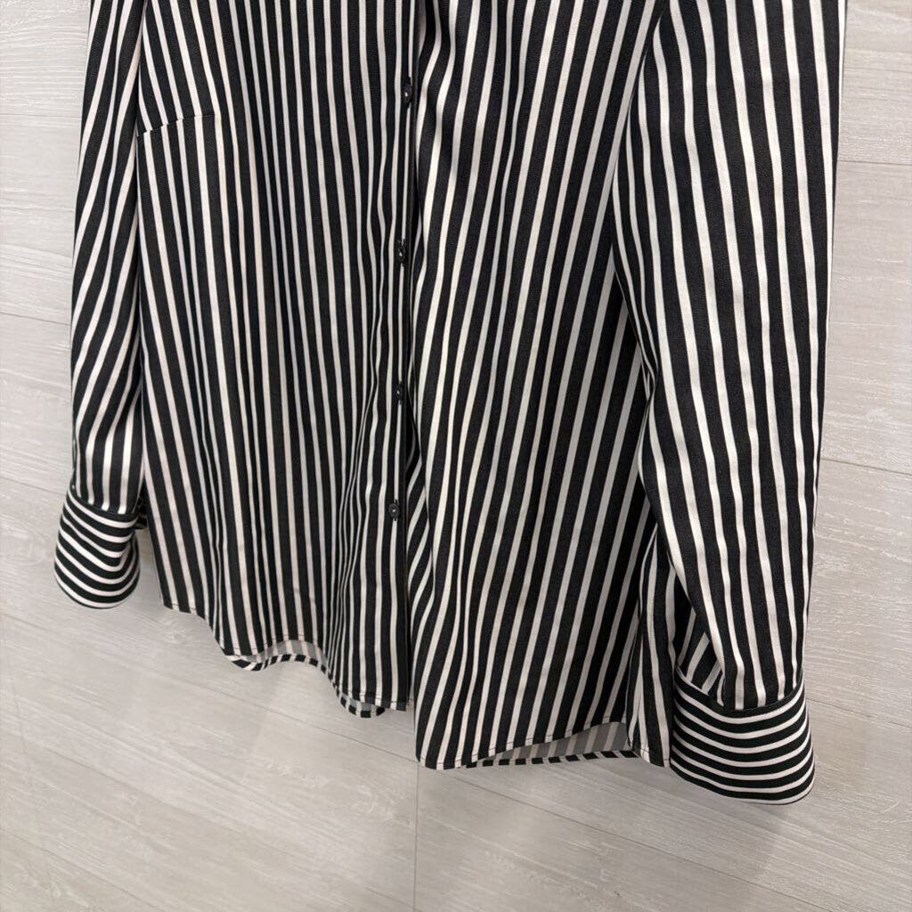 Foxcroft Grey/ White Striped Long Sleeve Button Down Top 14