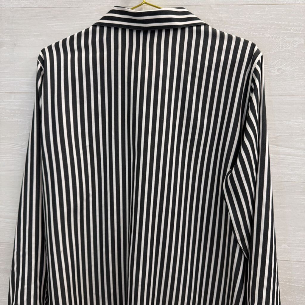 Foxcroft Grey/ White Striped Long Sleeve Button Down Top 14