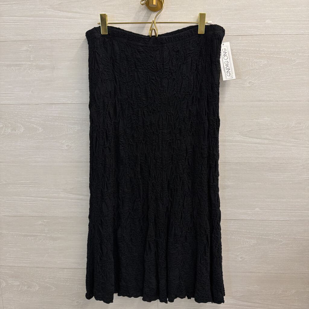 Sno Skins Black Textured Midi Skirt Large