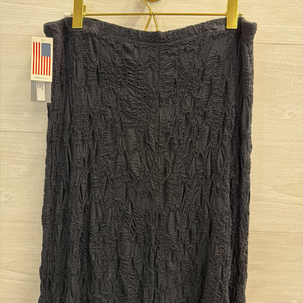 Sno Skins Black Textured Midi Skirt Large