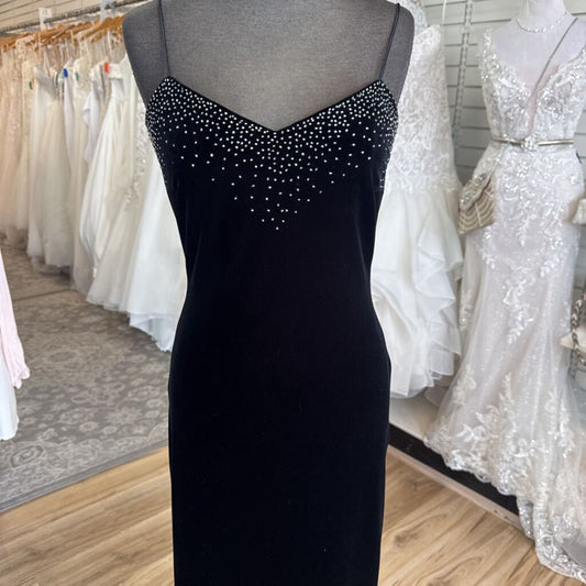 Vintage Dave and Johnny Black Velvet Beaded Detail Long Formal Dress 3/4