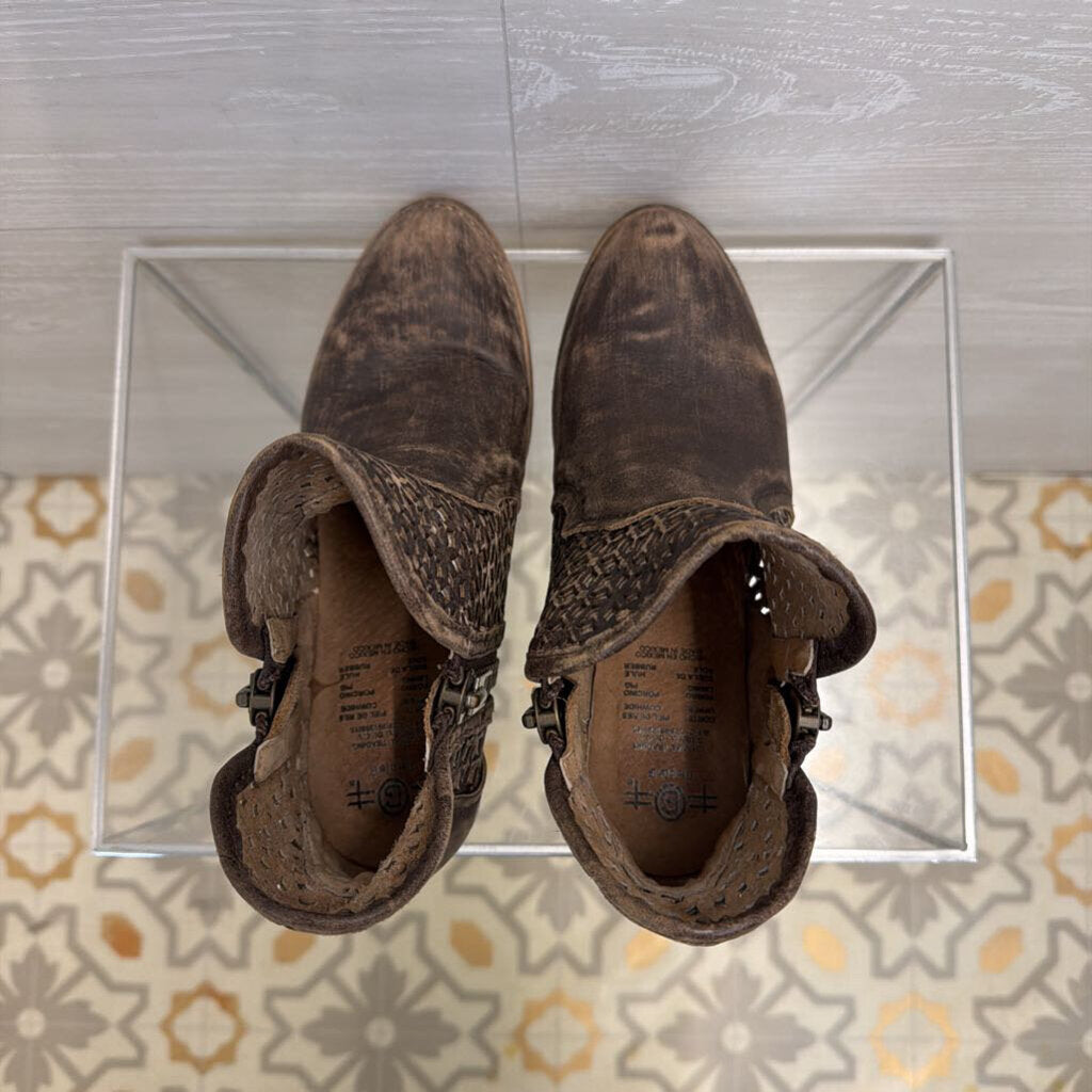 Circle G Brown Leather Cutout Shortie Boots 8