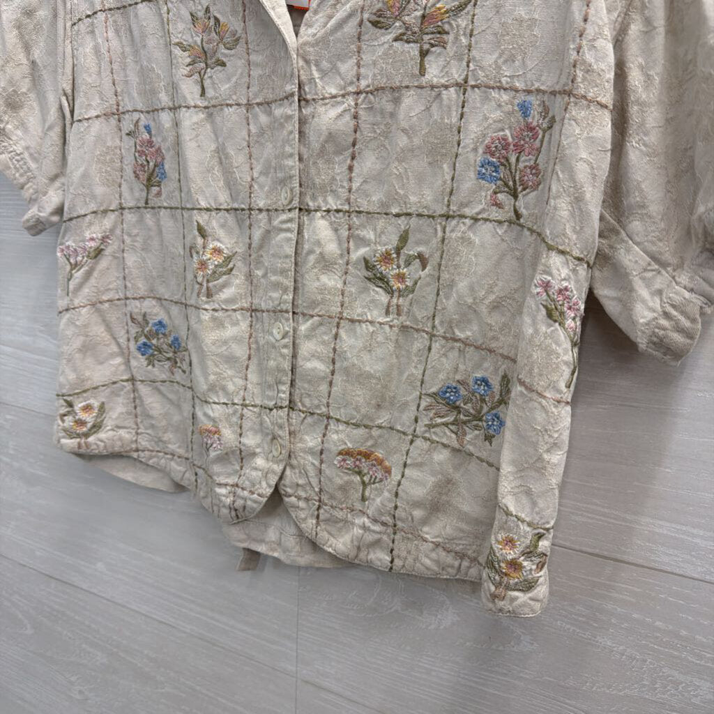 Vintage Fashion Bug Beige/ Multi Embroidered Floral Short Sleeve Button Down Top Medium