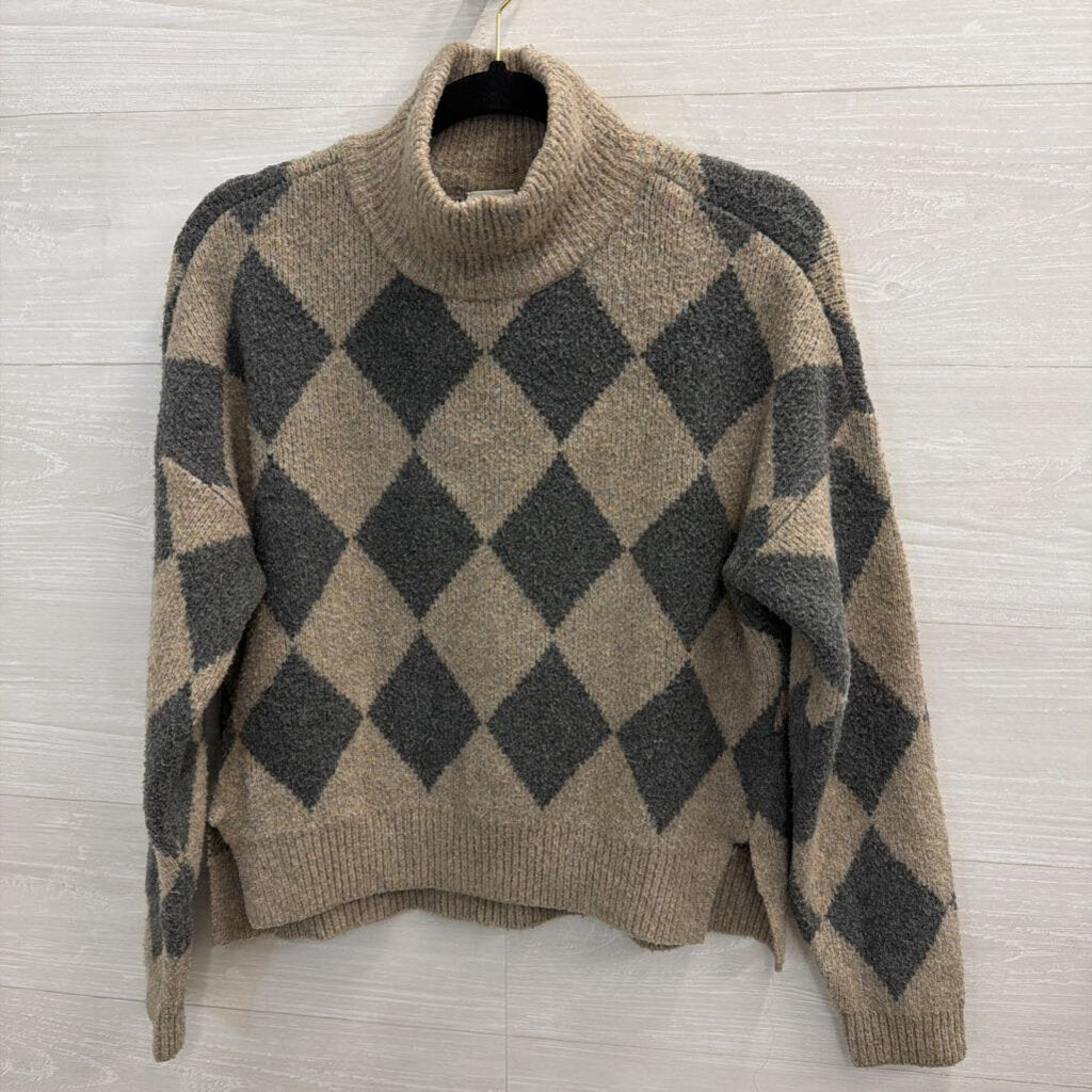 Abercrombie and Fitch Beige/ Grey Diamond Print Cropped Turtleneck Sweater Small