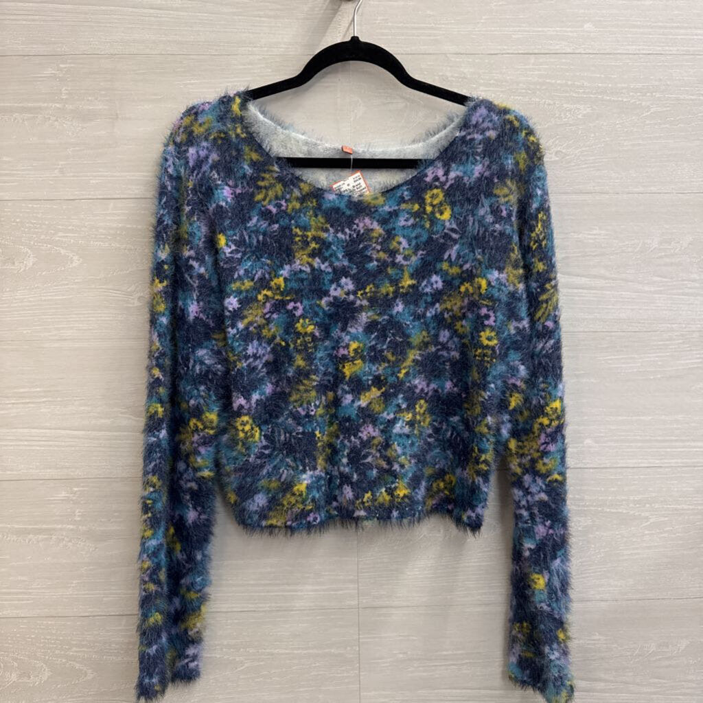 Navy/ Multi Soft Fuzzy Print Cropped Sweater Small