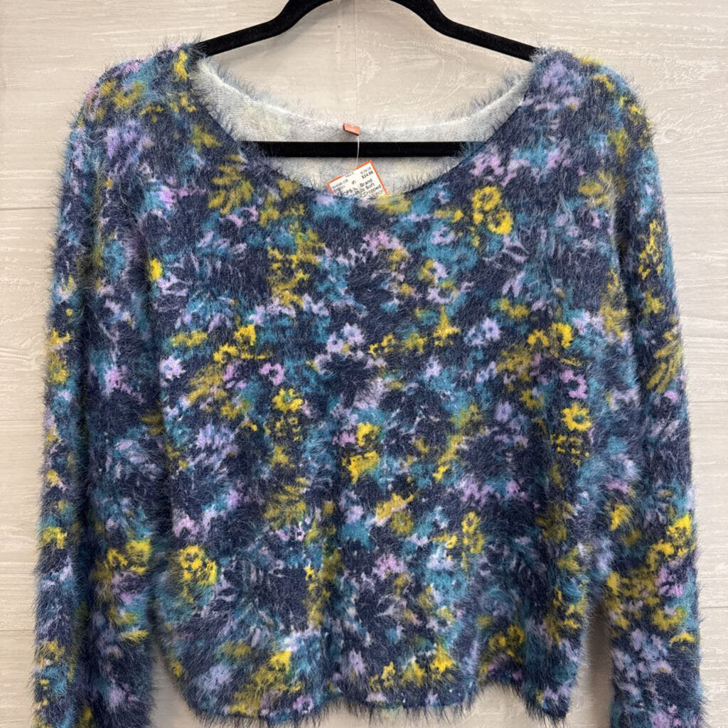 Navy/ Multi Soft Fuzzy Print Cropped Sweater Small