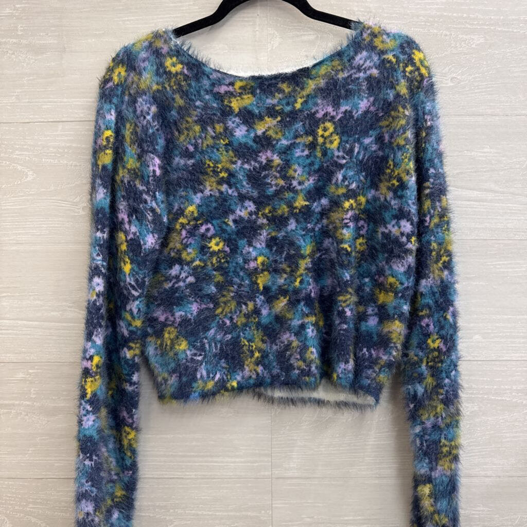 Navy/ Multi Soft Fuzzy Print Cropped Sweater Small